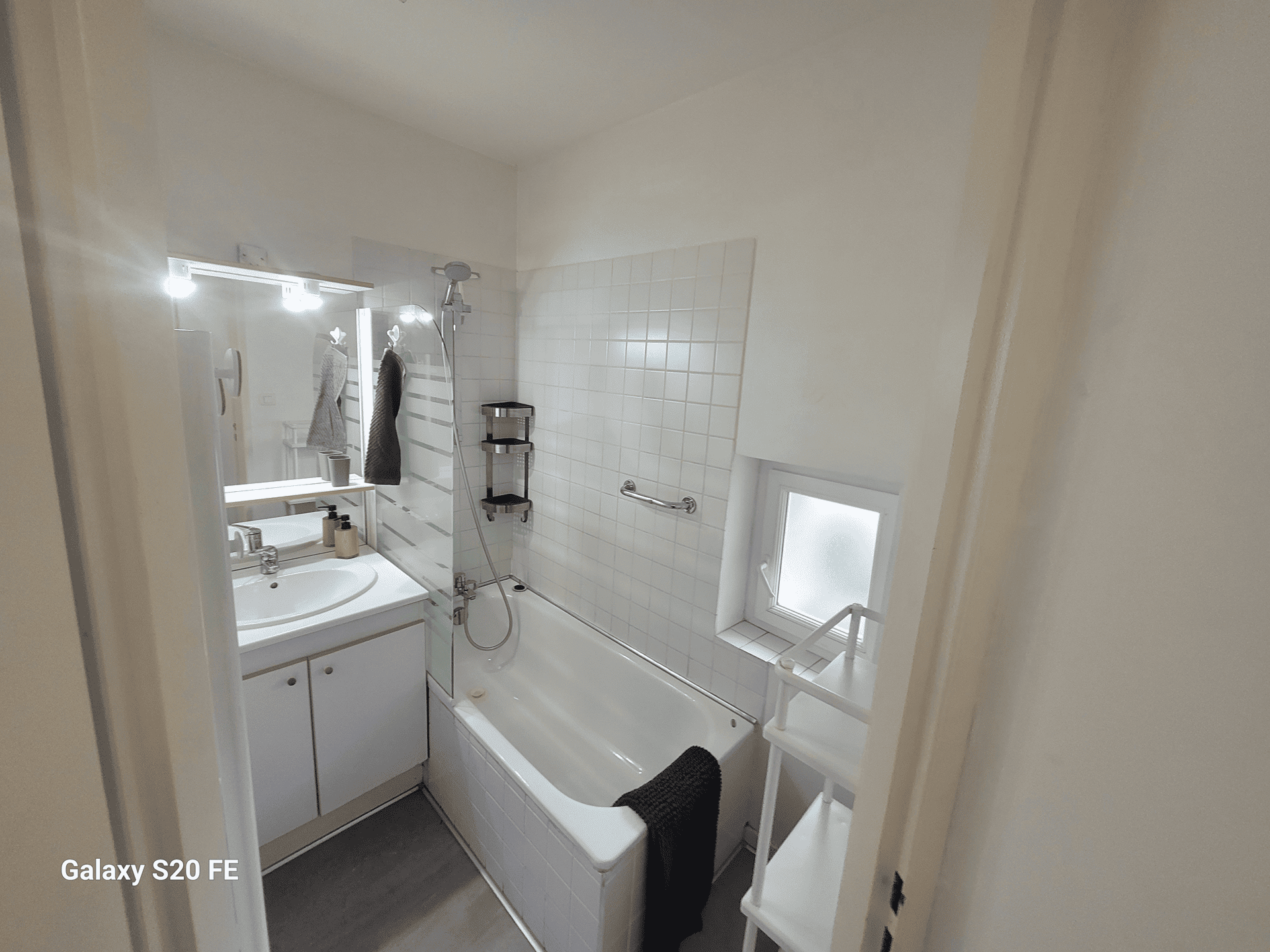 Mme Isabelle Frugier