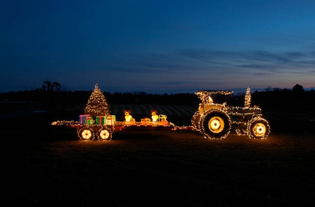 Tour des tracteurs illuminés